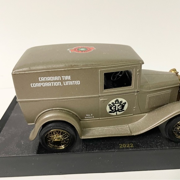 1928 Ford Model A Canadian Tire Liberty Classics Limited Edition - Picture 2 of 16